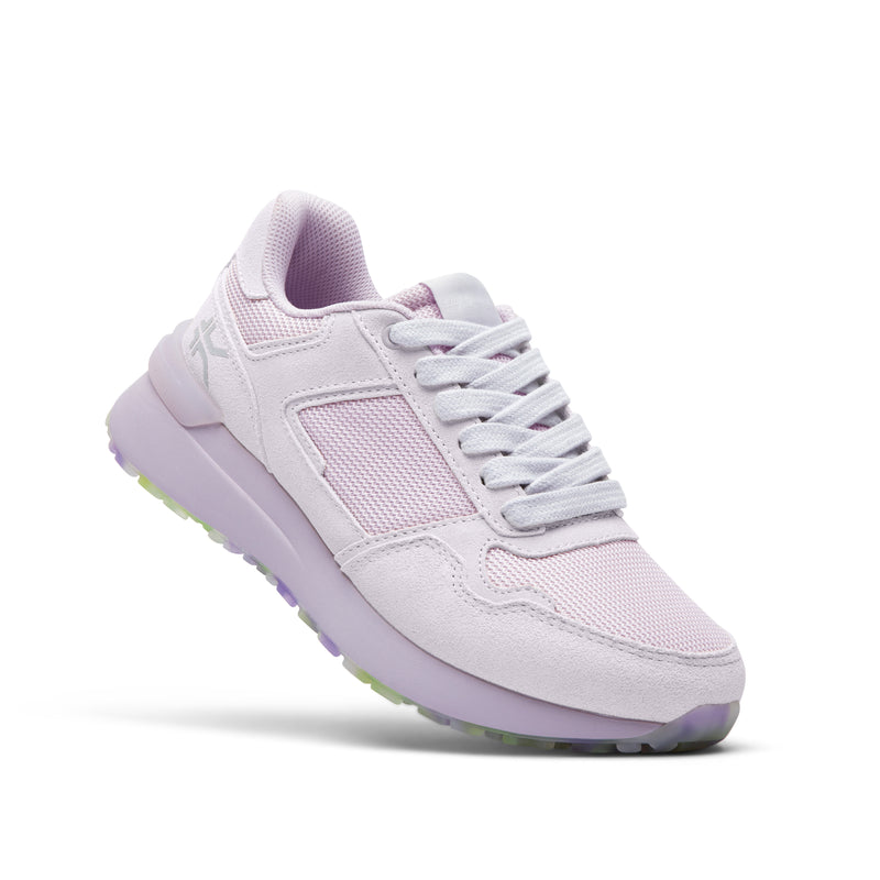 Angled profile view of the KURU APOGEE Unisex Sneaker in Lavender Freeze.