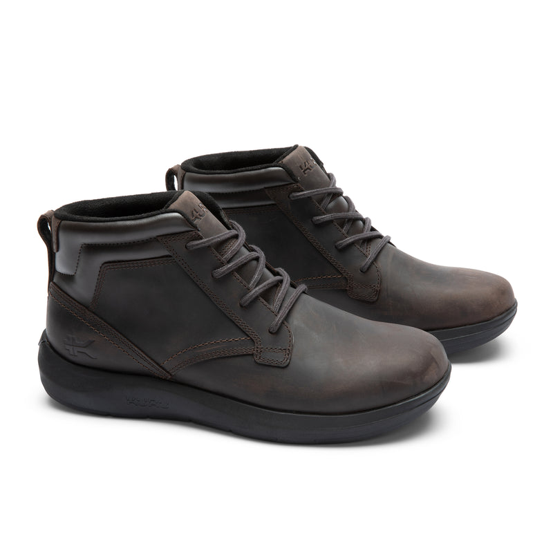 Pair of KURU DRAFT Aalto Men's Slipper in Tobacco Brown-Jet Black, angled view.