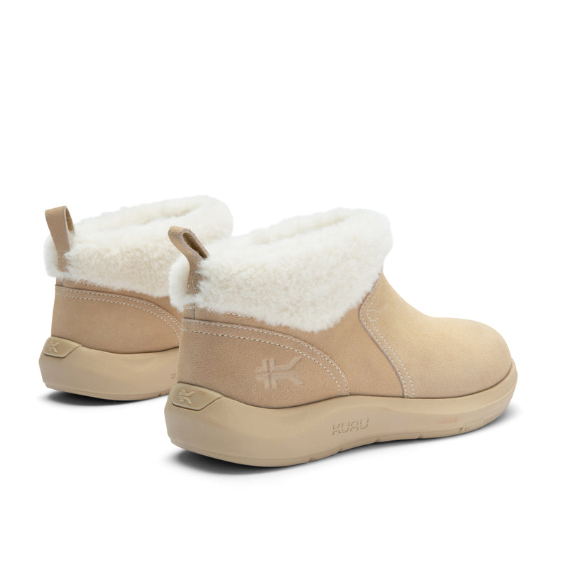 Close-up of the heel cup on the KURU DRAFT Lahti Women's Slipper in Lathi-Buff Tan.