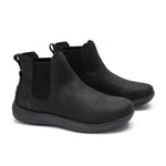Pair of KURU DRAFT Salo Men's Slipper in Jet Black, angled view.