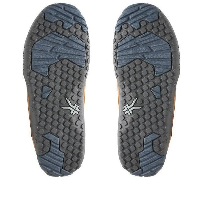 Pair of KURU QUEST Women's Boot in Golden Wheat-Slate Gray-Blue Haze, angled view.