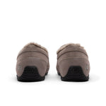 Close-up of the heel cups on the KURU LOFT 2 Men's Slipper in Greige-Jet Black.