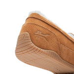 Close-up of the heel and KURU logo on the LOFT 2 Women's Slipper in Chestnut.