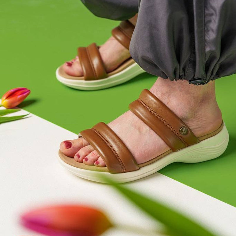 Top-down view of the KURU CODA Mesa Women's Sandal in Jet Black.