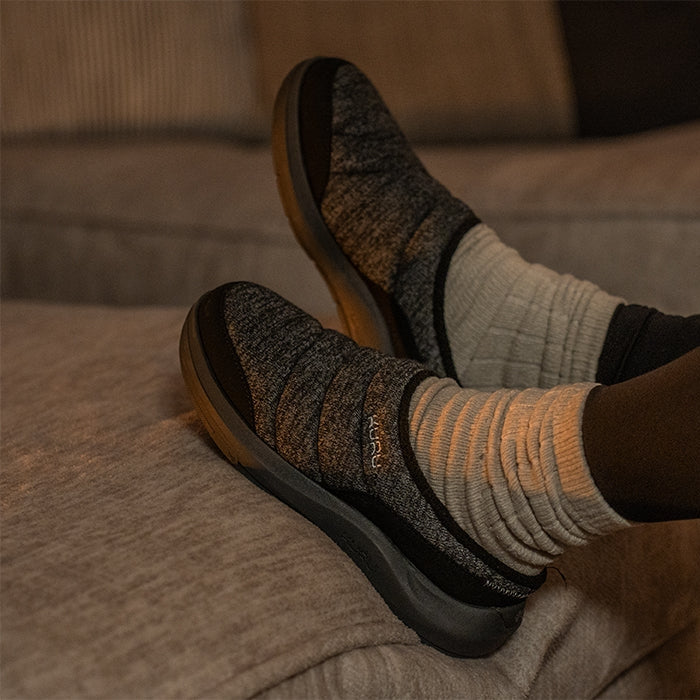 Angled profile view of the KURU DRAFT 2 Women's Slipper in Charcoal Gray-Jet Black.