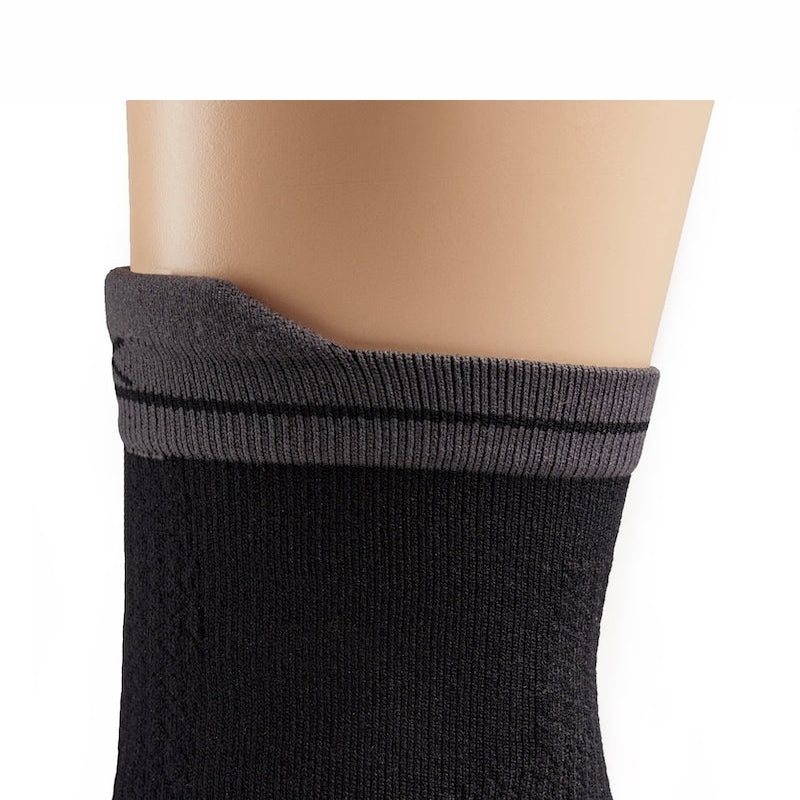 KURU SPARC 2.0 Crew Socks in Black.
